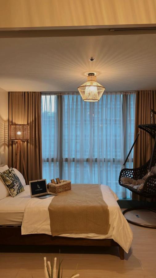 La Palazzo - Across Uptown Mall & Grand Hyatt Bgc Taguig Dış mekan fotoğraf