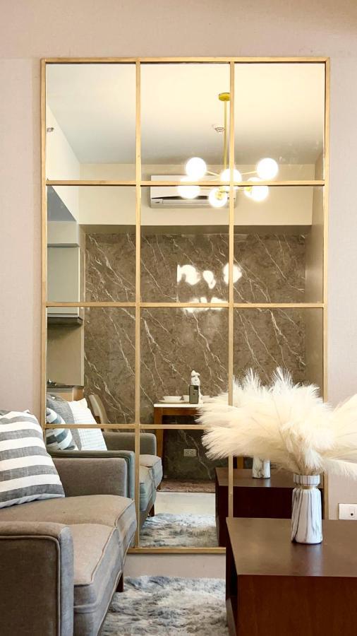 La Palazzo - Across Uptown Mall & Grand Hyatt Bgc Taguig Dış mekan fotoğraf