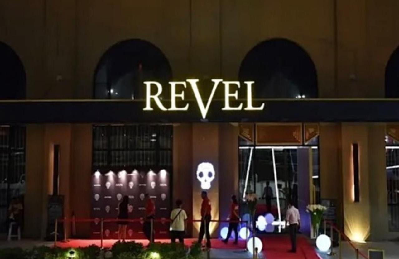 La Palazzo - Across Uptown Mall & Grand Hyatt Bgc Taguig Dış mekan fotoğraf